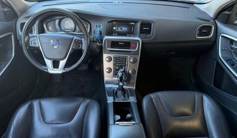 
								Volvo V60 Plug-in Hybrid full									