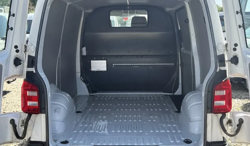 
								Volkswagen Transporter T6 full									