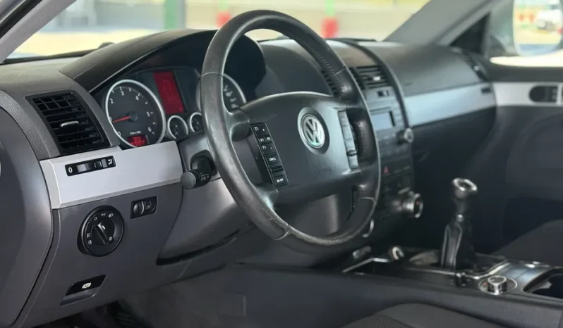 
								Volkswagen Touareg full									