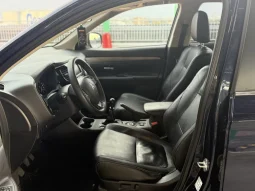 
										Mitsubishi Outlander full									