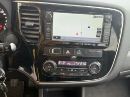 
										Mitsubishi Outlander full									
