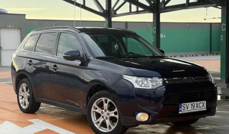 
								Mitsubishi Outlander full									