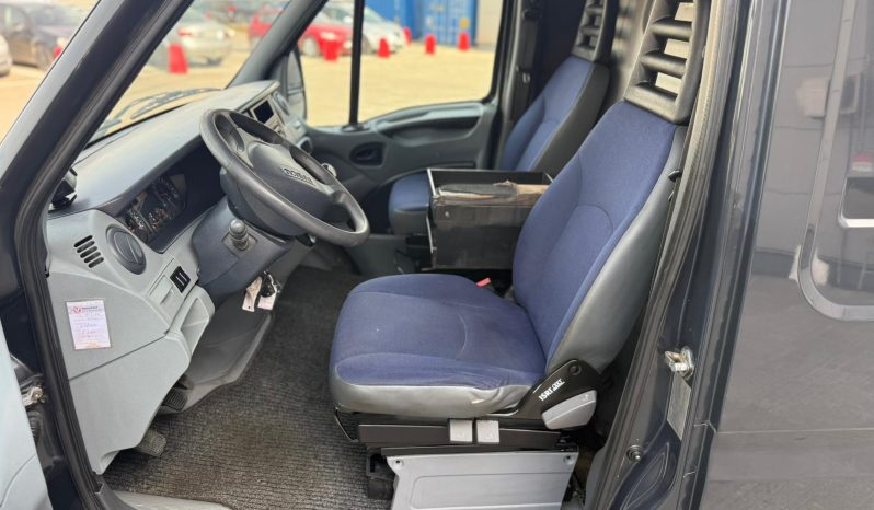 
								Iveco Daily 40C18 3.0HPI 180CP full									