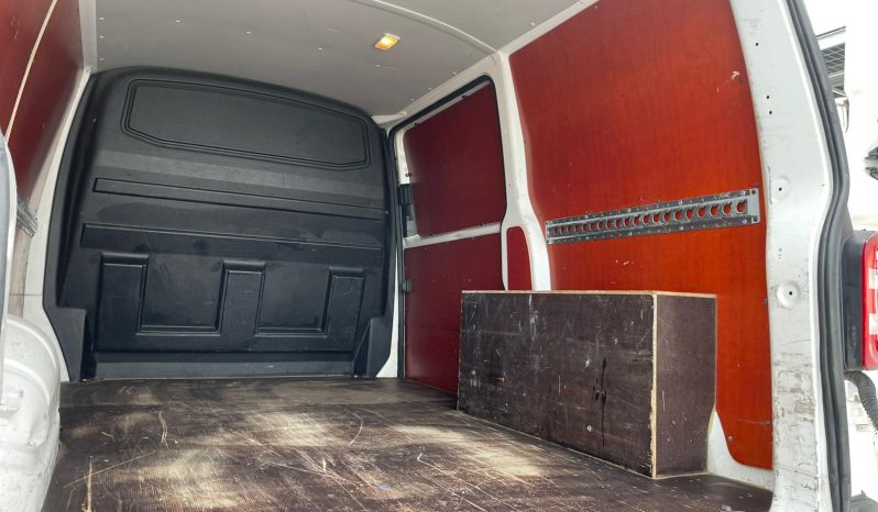 
								Volkswagen Transporter T6 full									