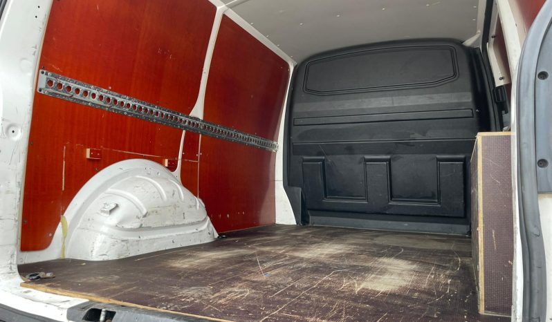 
								Volkswagen Transporter T6 full									