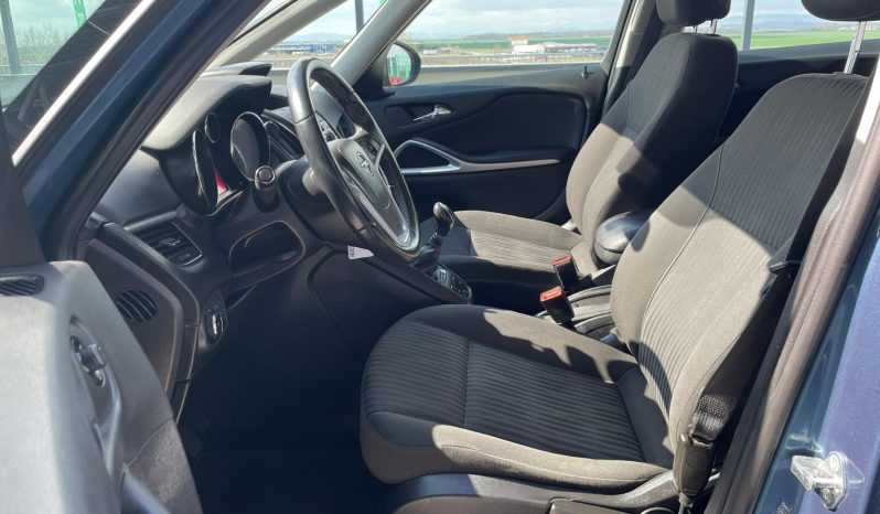 
								Opel Zafira Tourer full									