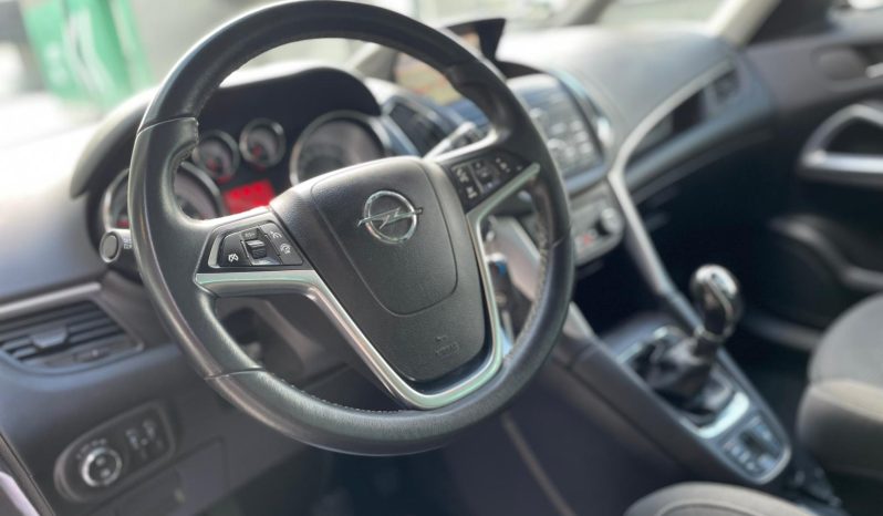 
								Opel Zafira Tourer full									
