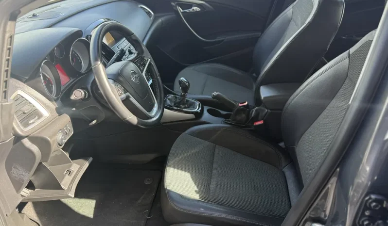 
								Opel Astra Sedan full									