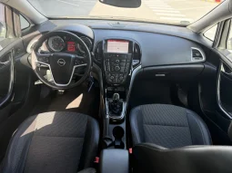 
										Opel Astra Sedan full									