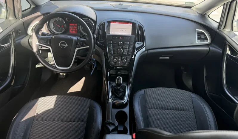 
								Opel Astra Sedan full									