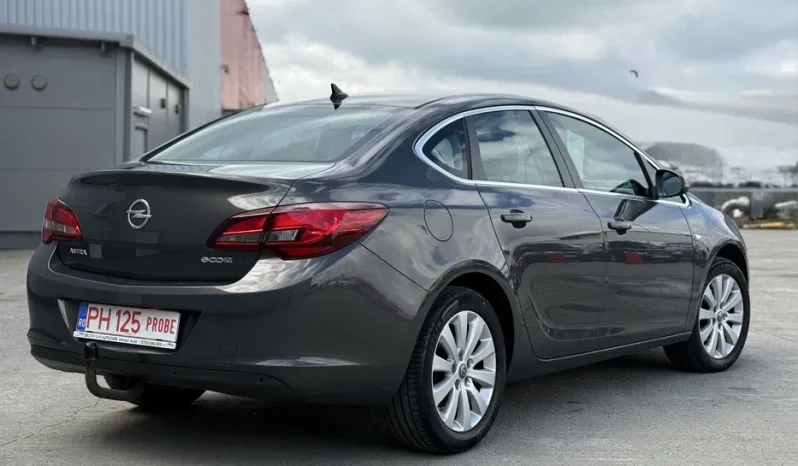 
								Opel Astra Sedan full									