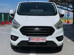 Ford Transit Custom L2H1 8 LOCURI