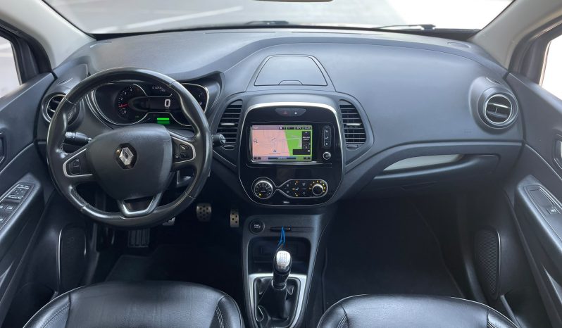 
								Renault Captur full									