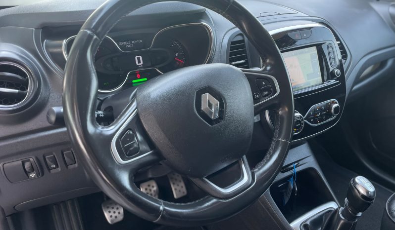 
								Renault Captur full									